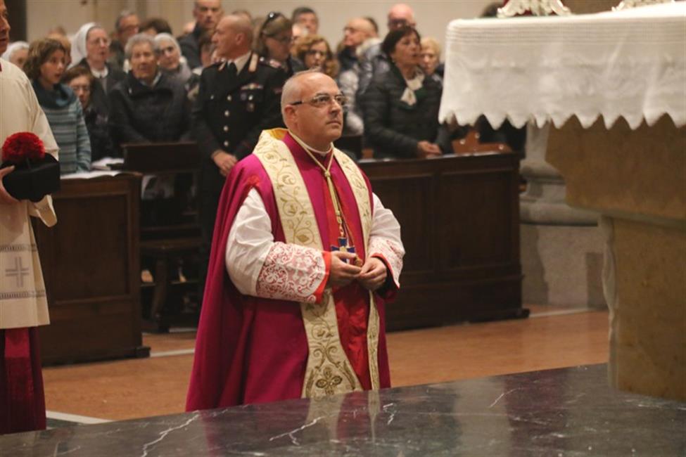 Don Luciano, Maggio: riscopriamo la bellezza di pregare il Rosario