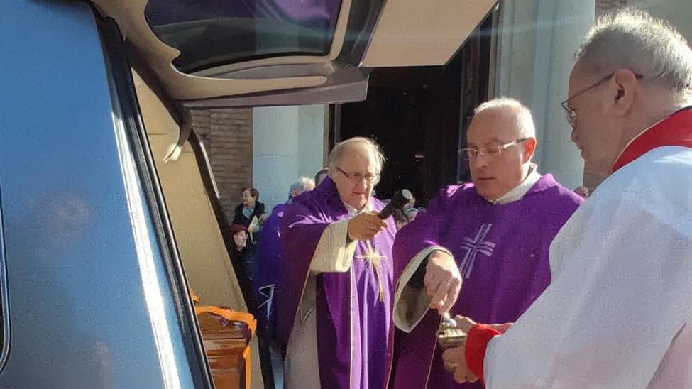 Don Luciano, novembre: Quanti santi vivono accanto a noi...
